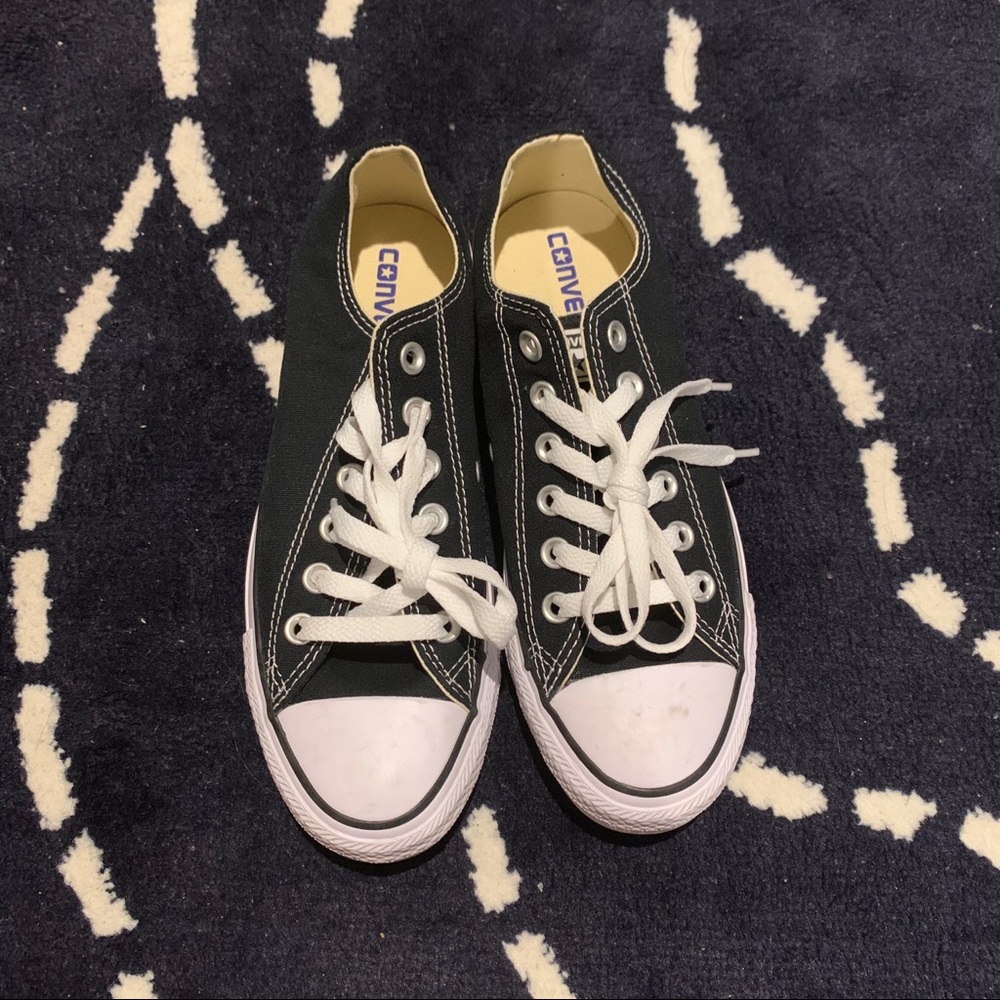 ❌SOLD❌ Converse classic low top sneaker shoes